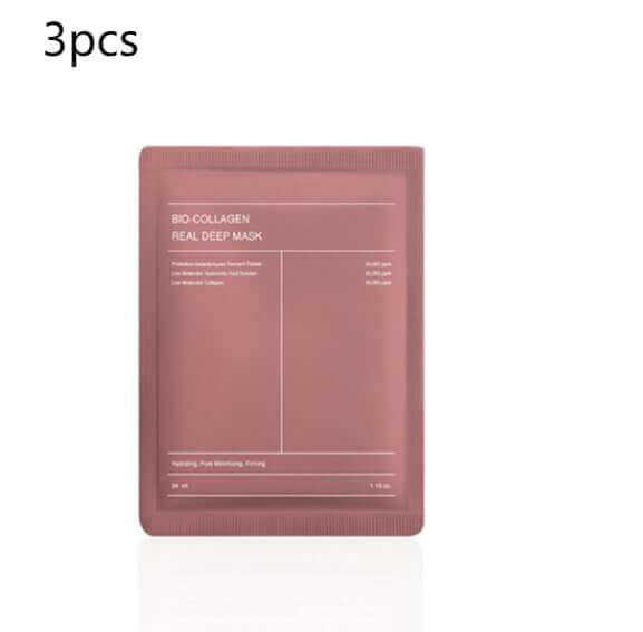 Woman applying Face Mask Shrink Pore Moisturizing for hydration and skin improvement.